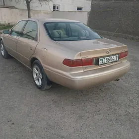 Toyota Camry 2001
