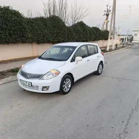 Nissan Versa 2012