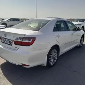 Toyota Camry 2015