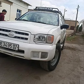 Nissan Pathfinder 1997