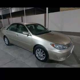 Toyota Camry 2004