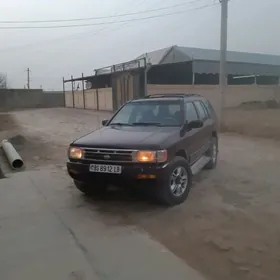 Nissan Pathfinder 1998