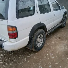 Nissan Pathfinder 1998