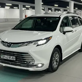 Toyota Sienna 2021