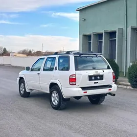 Nissan Pathfinder 2001