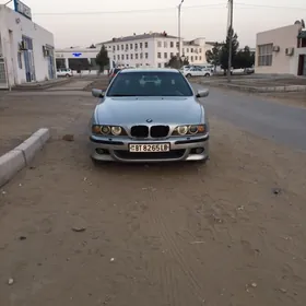 BMW E39 2001