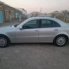 Mercedes-Benz E350 2005