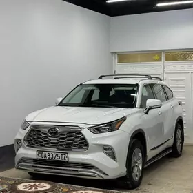 Toyota Highlander 2020