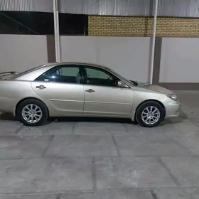 Toyota Camry 2004