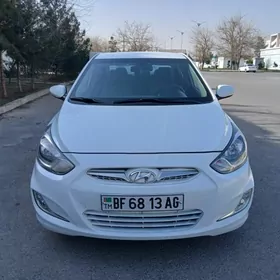 Hyundai Accent 2012