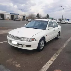 Mitsubishi Lancer 2001