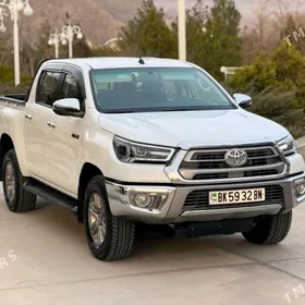 Toyota Hilux 2025
