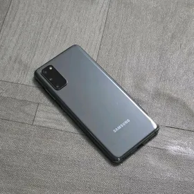 Samsung S20. 12/128