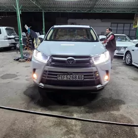 Toyota Highlander 2018