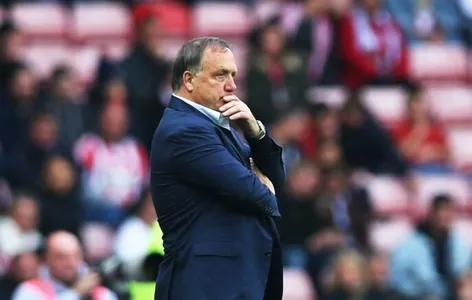 Dik Adwokat Kýurasaonyň milli ýygyndysyny terk etdi. Ol topary dünýä çempionatyna çykarypdy