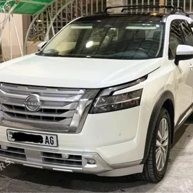 Nissan Pathfinder 2022