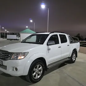 Toyota Hilux 2011