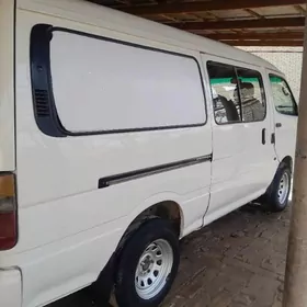 Toyota Hiace 2006