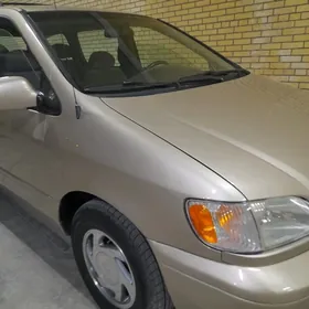 Toyota Sienna 2001
