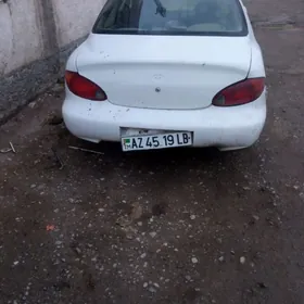 Hyundai Elantra 2000