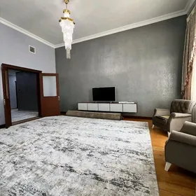 Moskovskiy street 4-Room
