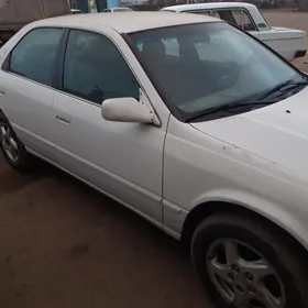 Toyota Camry 1998