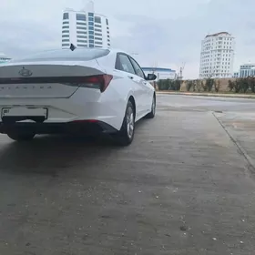 Hyundai Elantra 2021