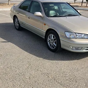 Toyota Camry 2000