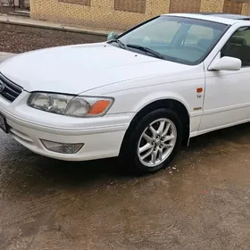 Toyota Camry 2001