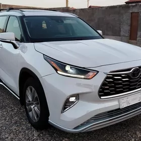 Toyota Highlander 2022