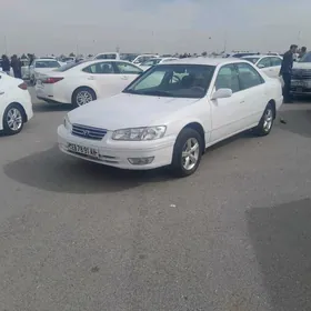 Toyota Camry 2000