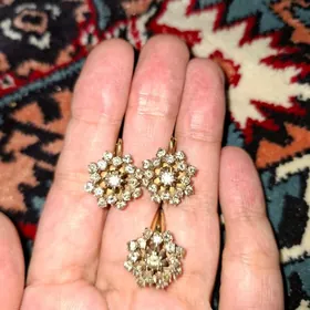 Gyzyl brilliant gaşly komplekt