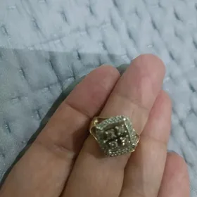 gyzyl ýuzik brilýant