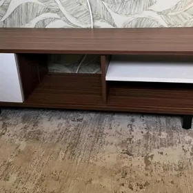 полка под телевизор