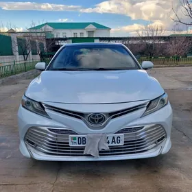 Toyota Camry 2018