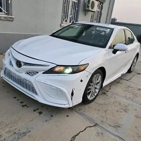 Toyota Camry 2022