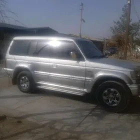 Mitsubishi Pajero 1994