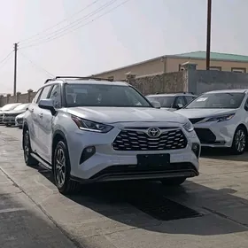 Toyota Highlander 2024