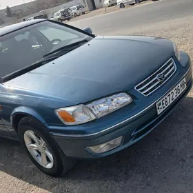Toyota Camry 2001