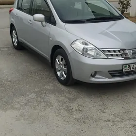 Nissan Tiida 2008