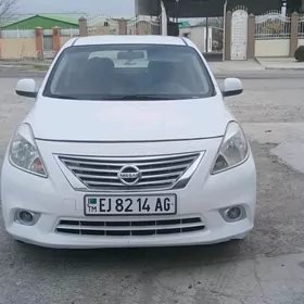 Nissan Versa 2014