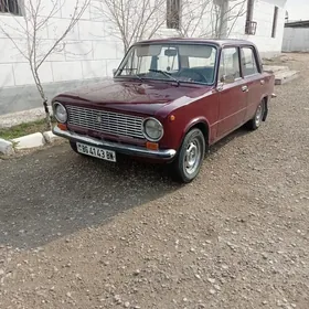 Lada 2104 1986