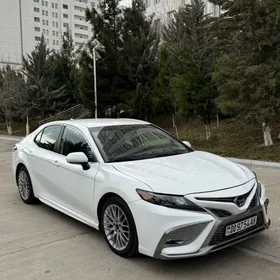 Toyota Camry 2022