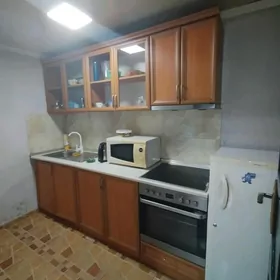 10mkr  4/3etažy 3komnat Gowdan