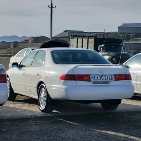 Toyota Camry 2000