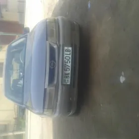 Opel Vectra 1990