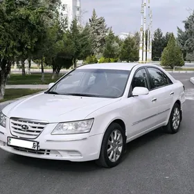 Hyundai Sonata 2011