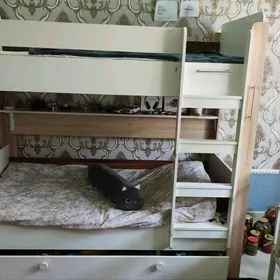 Кровать детская.