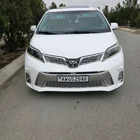 Toyota Sienna 2017