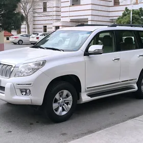 Toyota Land Cruiser Prado 2013